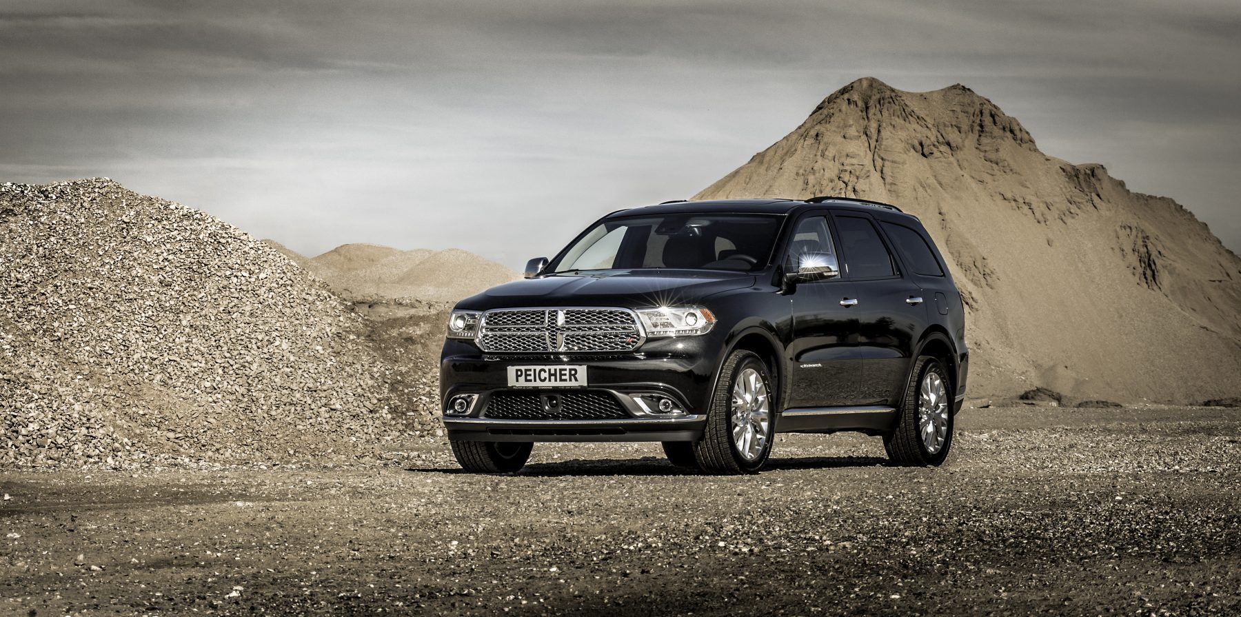 Dodge Durango Citadel schwarz Ansicht vorne links